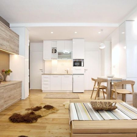 Hostgost Selected Suites - Skadarlija Square Белград Екстериор снимка