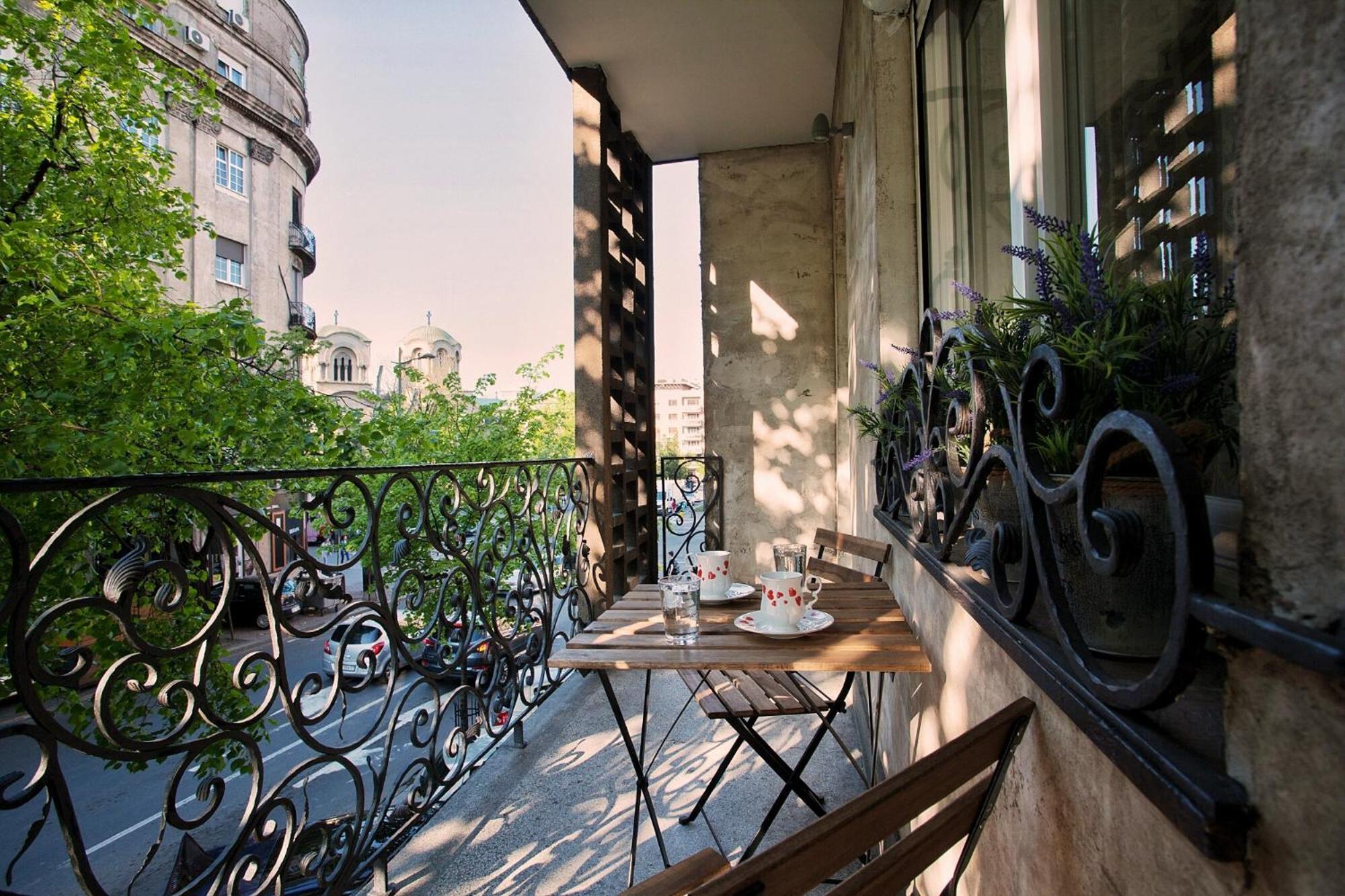 Hostgost Selected Suites - Skadarlija Square Белград Екстериор снимка