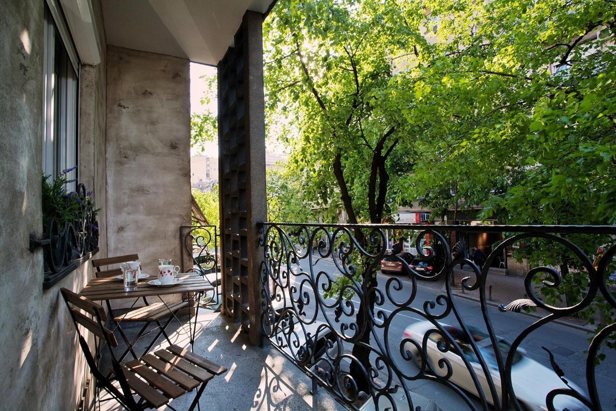 Hostgost Selected Suites - Skadarlija Square Белград Екстериор снимка